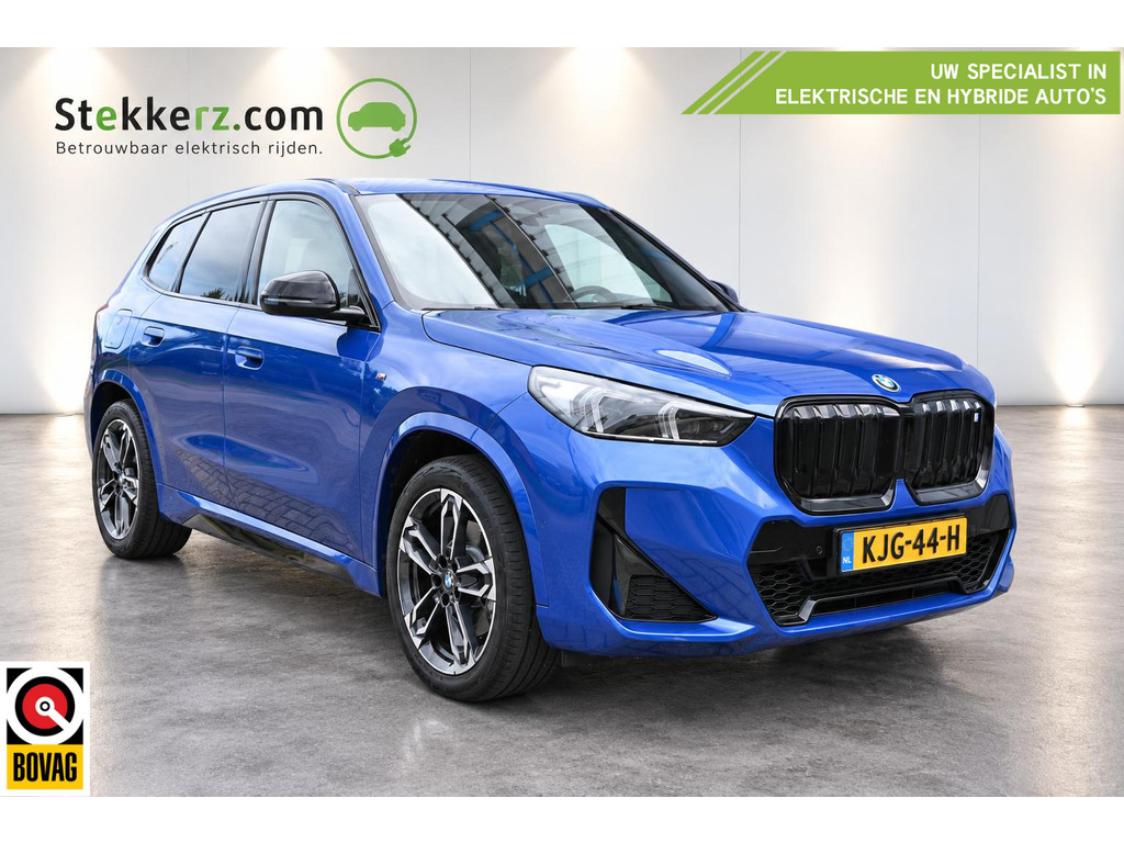 BMW iX1 xDrive30 67 kWh 56505833-0.jpg | Stekkerz.com